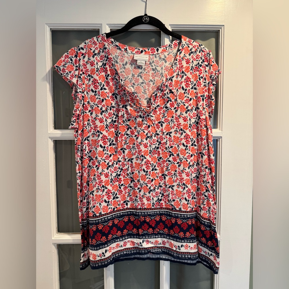 Liz Claiborne short sleeve floral blouse L